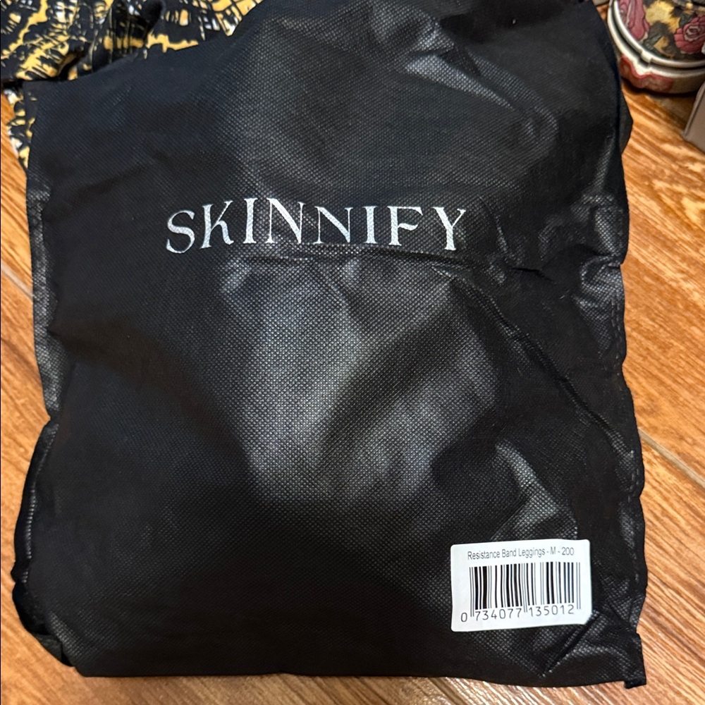 Skinnify Black Resistance Band Leggings